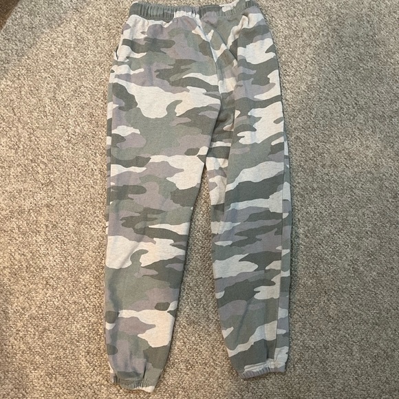 Aerie camo sweatpants - Picture 3 of 3